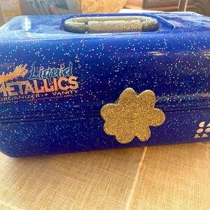 VGUC Caboodles Vanity Case